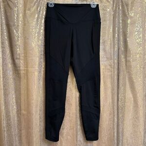PINK Victorias Secret Ultimate Featherweight Black High Rise Leggings Medium